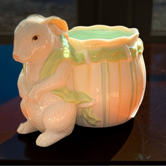 Belleek Bunny Planter Mug B2964 Vintage Easter - Picture 9 of 12